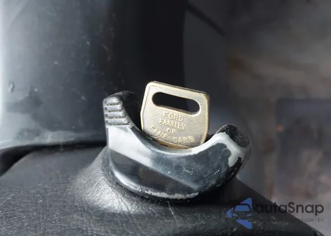 1995 Ford Thunderbird Lx из США, поврежденный, VIN 1FALP62W3SH128109